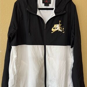 NEW Jordan Black and White Windbreaker Jacket SZ LARGE
